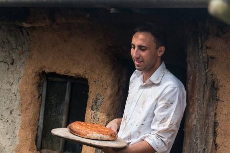 Din student, antreprenor: a „copt” o afacere, inspirat de gustul pâinii din copilărie făcute de bunica