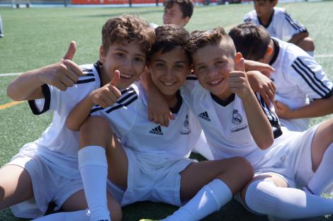 Copiii de la Scoala Sociala de Fotbal, invitaţi de Fundaţia Real Madrid la Copa Alma