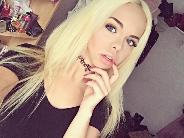 Nu degeaba a luat 3! Barbie de Rom&acirc;nia dă BAC-ul la "Un show păcătos": &rdquo;Doar ornitorincii pot naște!&rdquo;