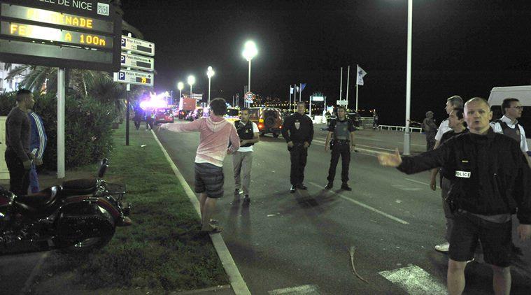 MAE: "Doi cetăţeni rom&acirc;ni au fost răniţi &icirc;n urma atacului de la Nisa"