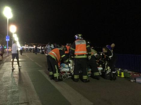 Români la locul atentatului de la Nisa: "A fost un infern. Am crezut că vom muri, că vom fi împuşcaţi"
