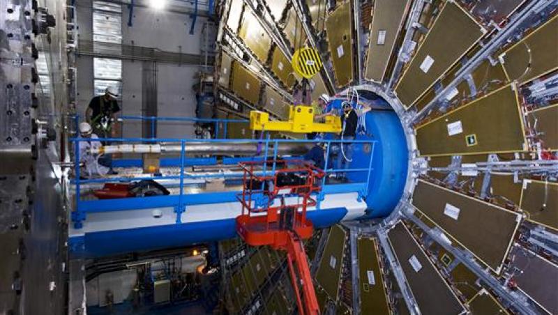 Veste extraordinară! România a devenit membră CERN după 25 de ani de colaborare