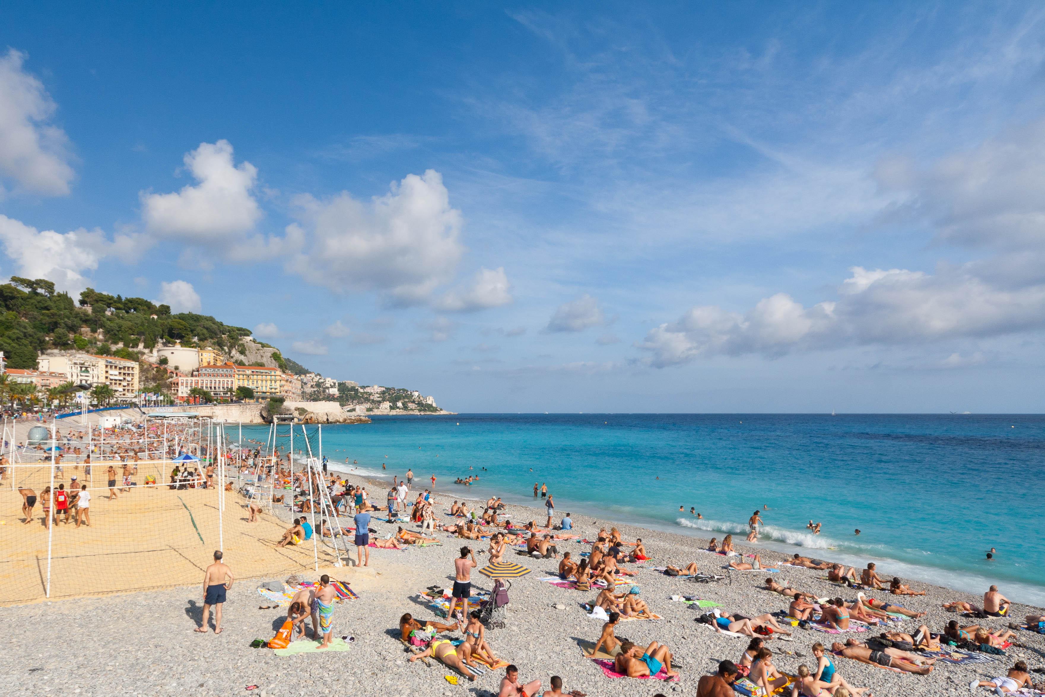 Alertă pe o plajă din Franta, după ce un bărbat a strigat &ldquo;Allah akbar&rdquo; şi &ldquo;Vă voi ucide&rdquo;. Ce a urmat era de așteptat