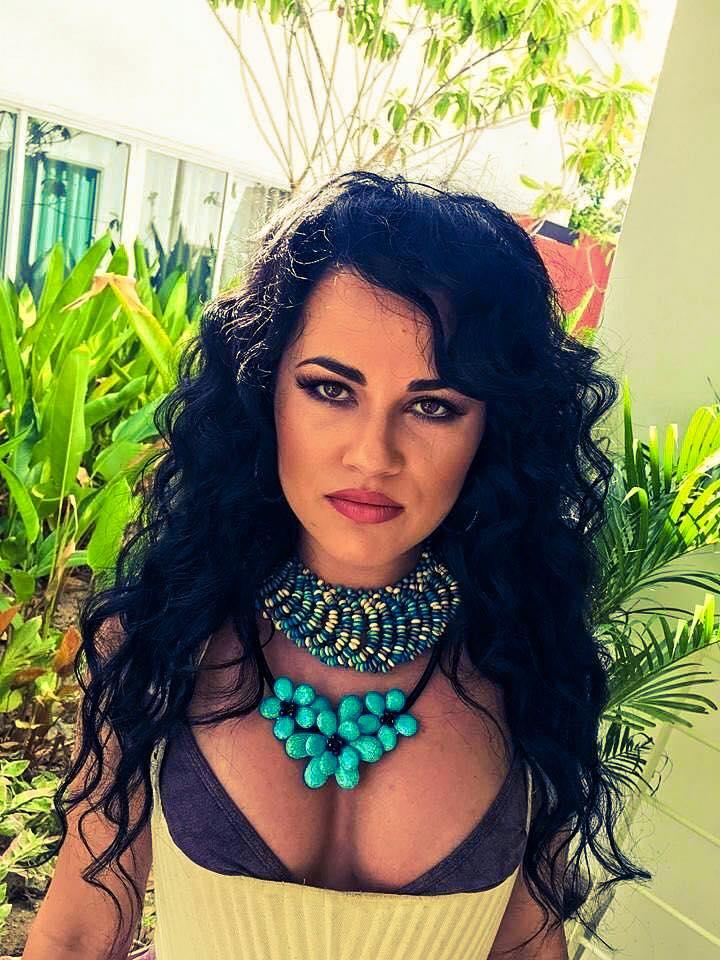 Deea de la „Insula iubirii” și-a făcut schimbare de look! Cum arată acum ispita supremă!