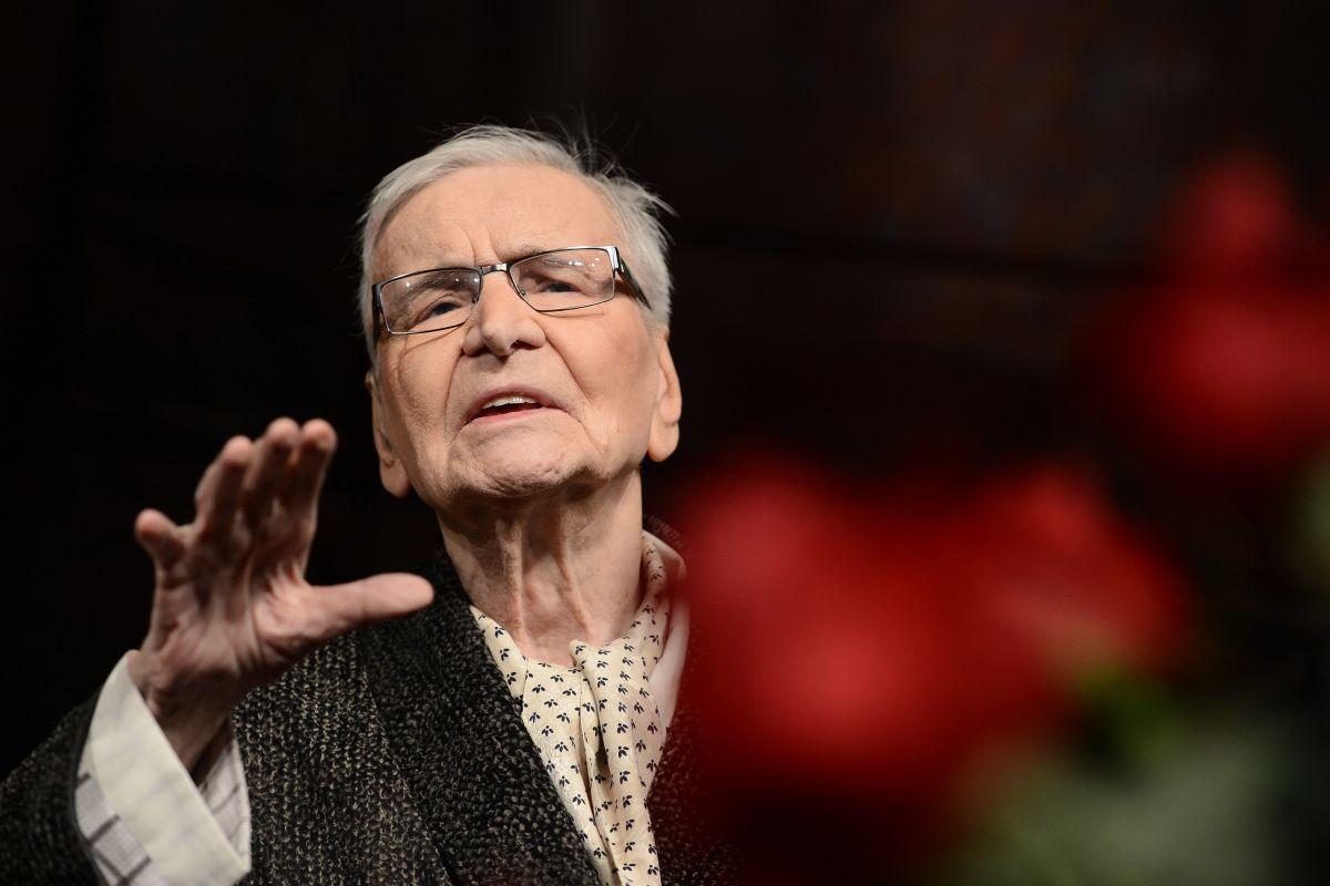 Reacţiile emoţionante ale colegilor de scenă! Arşinel: "Maestrul Beligan n-a renunţat niciodată la a g&acirc;ndi că poate să joace 1000 de ani"