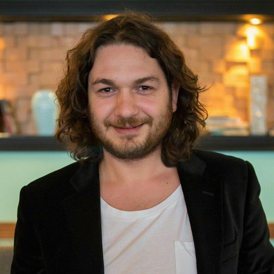 Cum arată soția lui chef Florin Dumitrescu! E blondă, e frumoasă și ea e stăpână în bucătărie acasă!