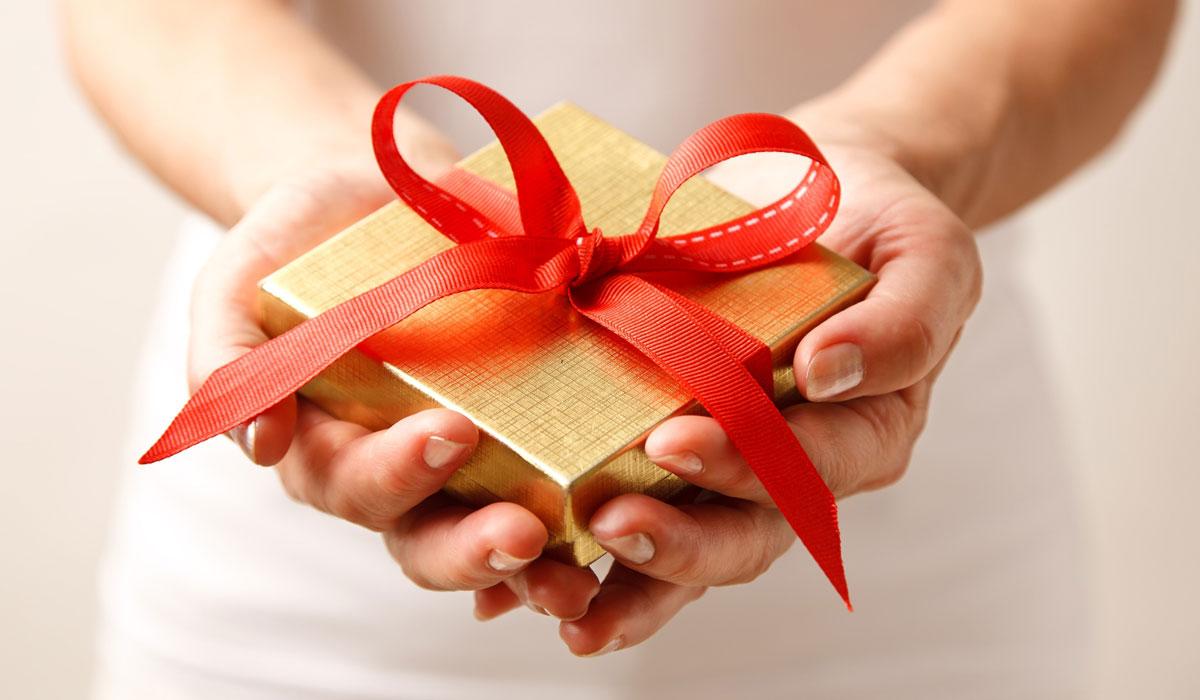 Ce cadouri trebuie să refuzi, altfel vei avea parte de nenorociri! Ține cont de această listă