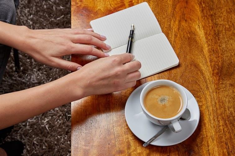 Cinci motive surprinzătoare pentru care ar trebui să scrii cu stiloul!