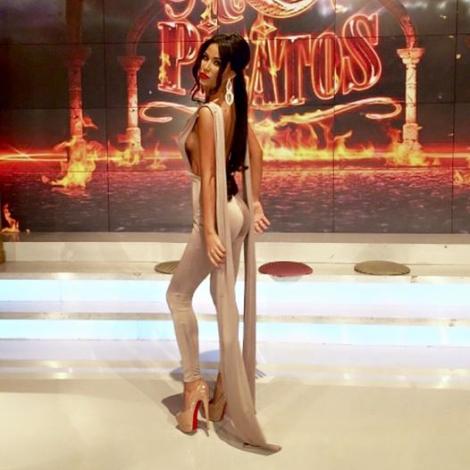 Daniela Crudu, dans extrem de seducător la „Un show păcătos”! Fanii s-au îndrăgostit instant de sexy vedeta! (VIDEO)
