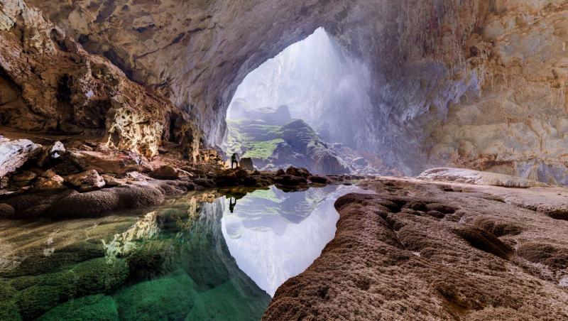 Imagini care îţi taie răsuflarea! Cea mai mare peşteră din lume, descoperită întâmplător de un puşti din Vietnam