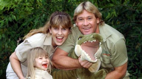 Cum arată astăzi fetița lui Steve Irwin, regretatul vânător de crocodili? Fanilor nu le-a venit să creadă ce frumoasă s-a făcut!
