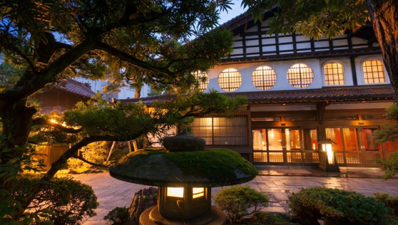 Cel mai vechi hotel din lume are 1.300 de ani! Pe aici au trecut nu doar turiști, ci și samurai! Rămâi uimit dacă vezi cum arată în interior!