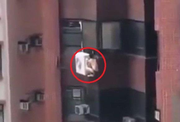 Gestul disperat al unui amant! Se putea termina tragic, după ce soțul iubitei a ajuns acasă