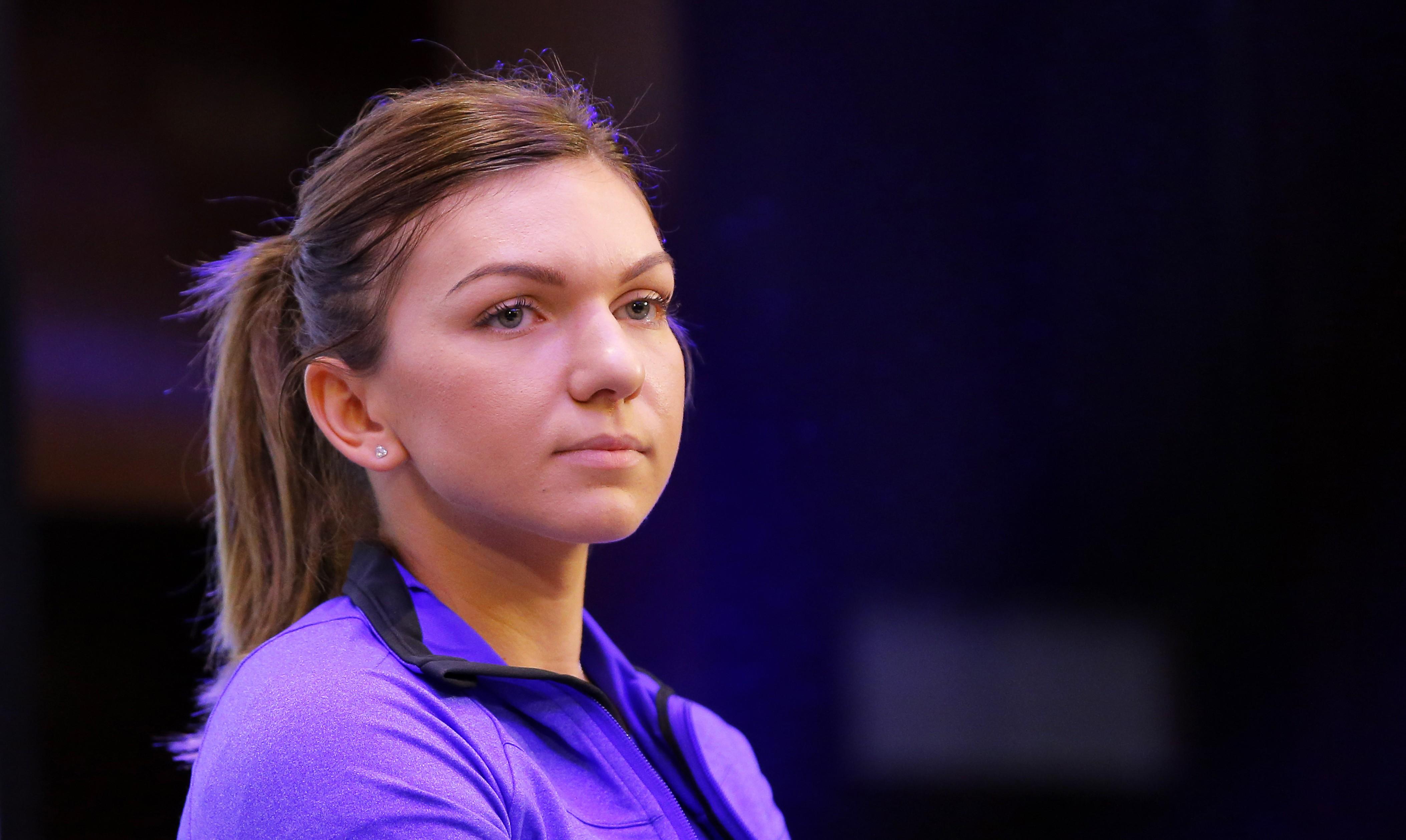 Simona Halep s-a calificat &icirc;n sferturi de finală la Wimbledon
