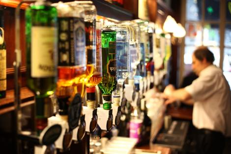 Românii, campioni la consumul de alcool! Băutura care ne situează în topul celor zece țări consumatoare