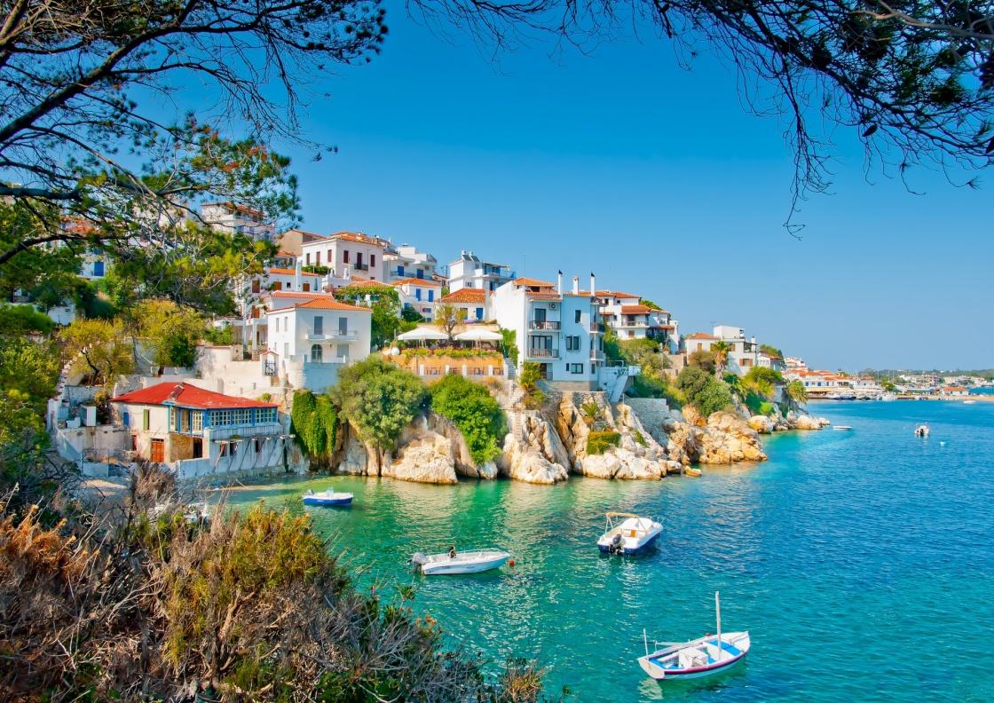 Skiathos, insula paradisiacă din Marea Egee