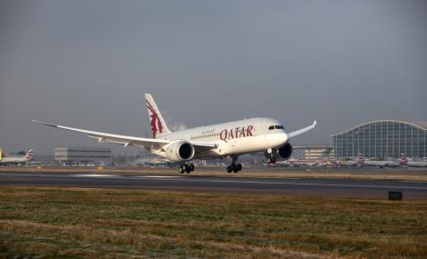 Un avion al companiei Qatar Airways, cu 254 de pasageri la bord, a aterizat de urgenţă pe Aeroportul Otopeni