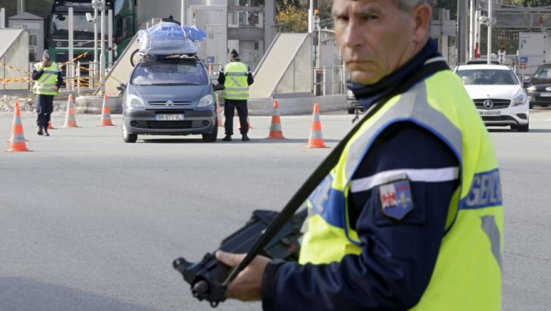 40 de oameni din Franța au fost răniți într-o busculadă creată în urma exploziei unor petarde
