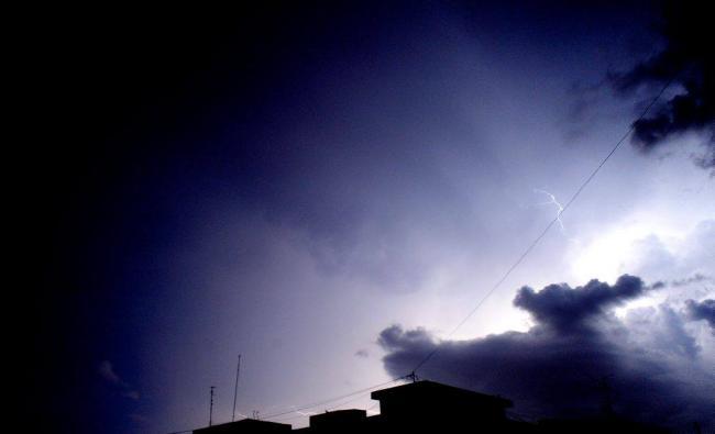 Pleci &icirc;n concediu? Meteorologii anunță ploi &icirc;n intervalul 22-25 august: care sunt zonele vizate