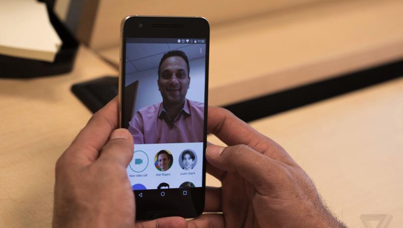 Uită de Skype sau Facebook Messenger! Google Duo a lansat cea mai tare aplicație de vorbit cu prietenii!