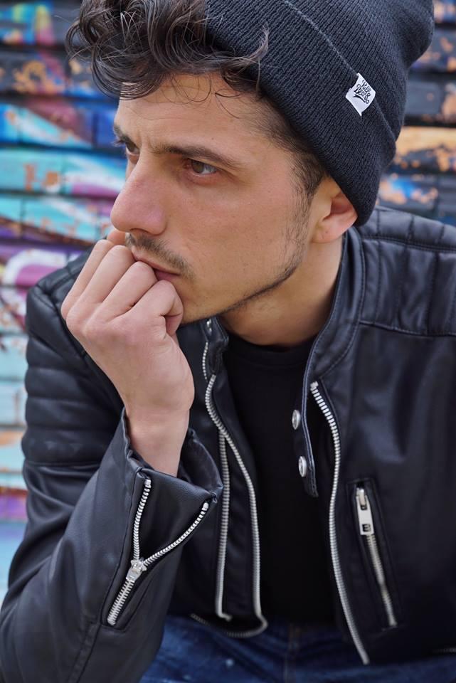 Uddi face senzație cu noua piesă! Versurile sunt &icirc;ndrăznețe, sigur te regăsești &icirc;n ele! (VIDEO)