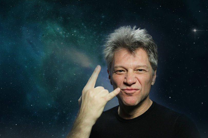 "Always" &icirc;n top şi trăind viaţa ca adevărate rockstaruri! Au rămas trei, au &icirc;mbătr&acirc;nit şi au ajuns la al paisprezecelea album. &ldquo;This House Is Not For Sale&rdquo;, piesa care arată că "they are still here for us"