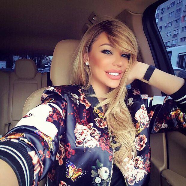 Bianca Drăgușanu, luată la rost după ce a postat o  imagine pe Facebook. Fanii: &bdquo;Pui sănătatea copilului tău &icirc;n pericol!&rdquo;