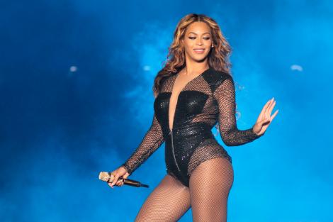 Beyonce, divă în adevăratul sens al cuvântului! I-a lăsat mască pe fani la ultima apariție! (VIDEO)