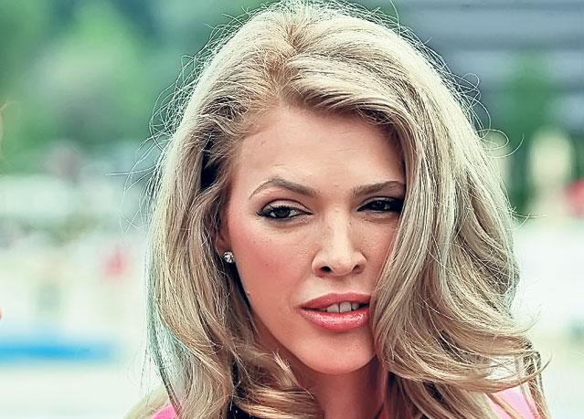 Alina Vidican l-a vizitat din nou pe Cristian Borcea. Blonda și-a dus fiul să-și vadă tatăl