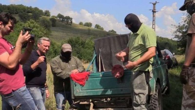 Traficanţi de arme din România le vând arme tuturor celor care doresc, inclusiv teroriştilor