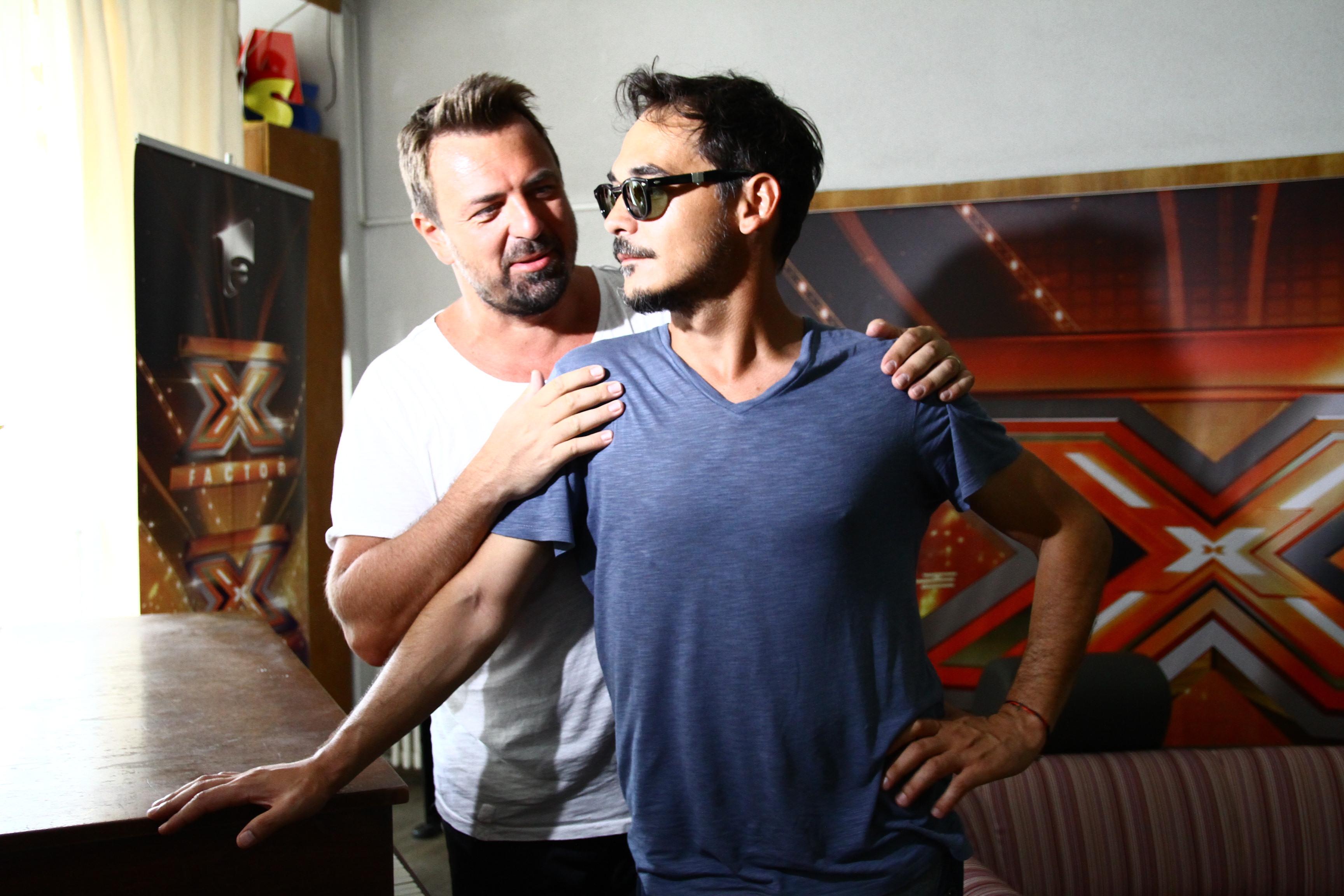 Ce cadou neașteptat i-a adus Horia Brenciu lui Răzvan Simion,  de ziua lui, la audițiile XFactor