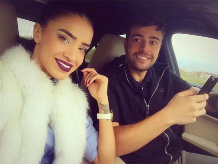 S-au &icirc;mpăcat şi au făcut anunţul pe Facebook! Mesajul pasional lăsat de Adelina lui Speak pe pagina de socializare: "Pentru o noapte nebună..."