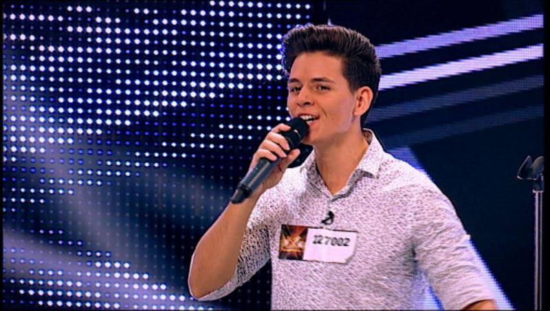 Succes uriaș! Membrii trupei ”Years&Years” l-au felicitat public pe Emilian Mihai, concurentul care le-a interpretat piesa la X Factor: ”Ai o voce extraodinară!”