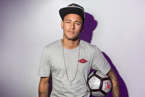 Lasă mingea pentru microfon? Neymar se lansează în muzică pe 14 septembrie