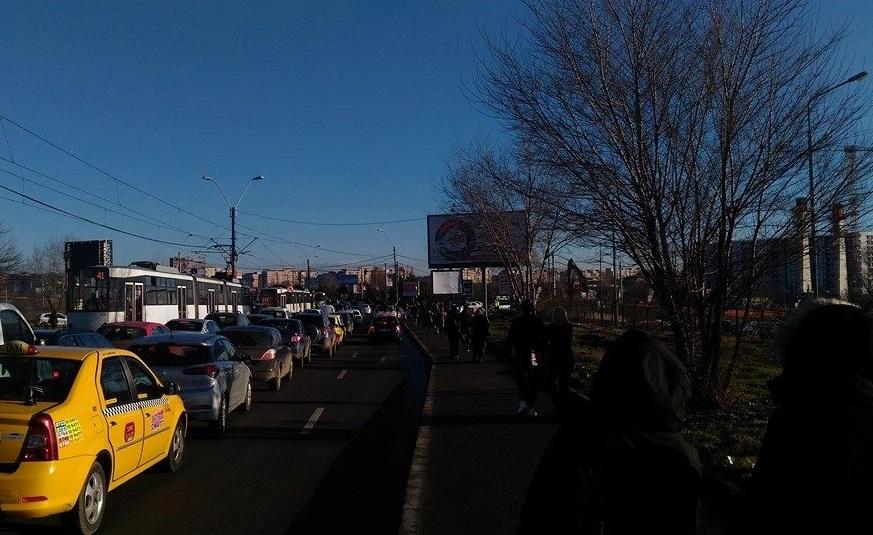 Accident grav pe Podul Ciurel! Jurnaliști loviți de mașină, &icirc;n timpul unei filmări