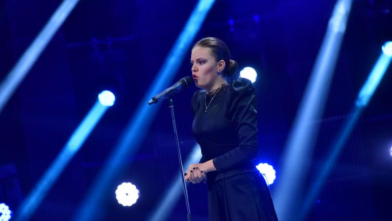 Moment UNIC pe scena X Factor! Mihaela Platon, musical de excepție. Vocea și prezența ei i-au blocat pe jurați: 