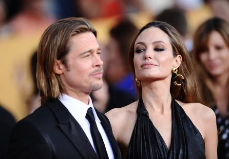 Detalii uimitoare din viața ”cuplului perfect” ies la iveală! Angelina Jolie a angajat un detectiv privat pentru a-și spiona soțul. Ce a descoperit?