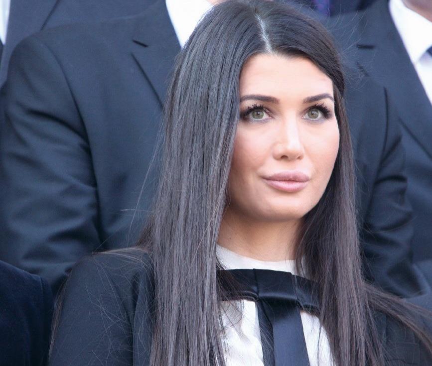 Elena Băsescu s-a dat de gol! Imediat după divorț, bruneta a făcut ceva la care nimeni nu s-ar fi g&acirc;ndit! (VIDEO)