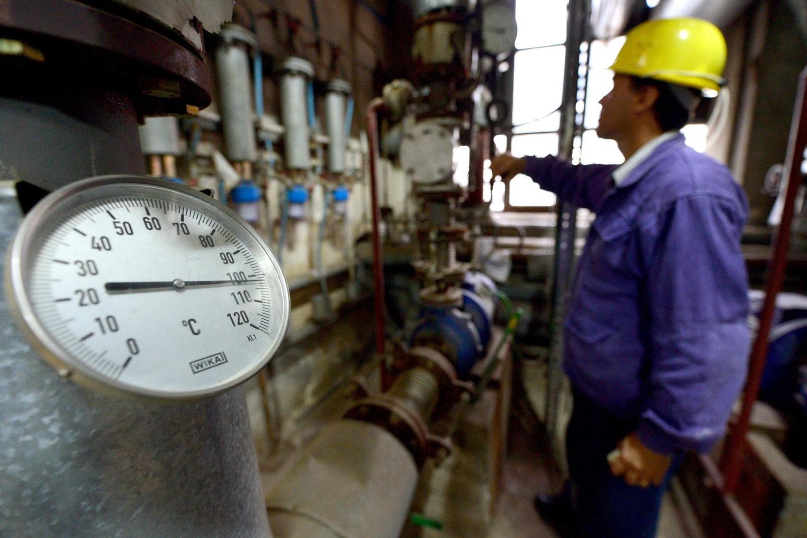 Bucureștenii &icirc;și iau "Adio!" de la apa caldă? Romgaz taie gazele către ELCEN!