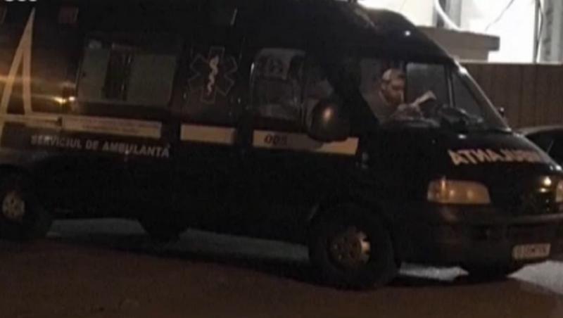 Am filmat tot! Primele imagini din ambulanţa neagră! Ce se ascunde în mașina fantomă care a panicat România?