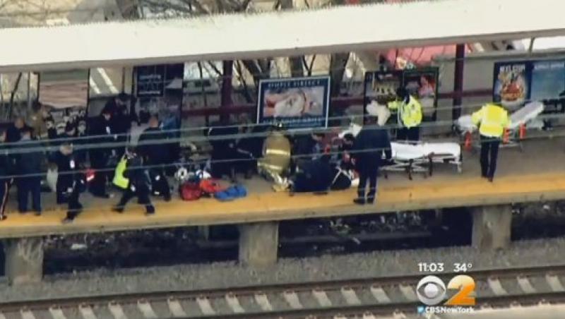 Accident feroviar în SUA. Trei morţi şi aproape 100 de răniţi după ce un tren a intrat într-o gară