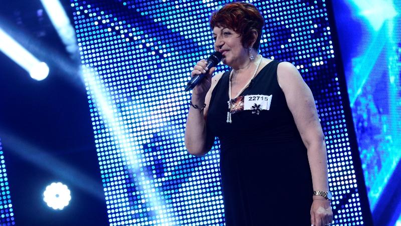 Doamna Mariana, pensionara cântăreață la Teatrul Trianon,  îl lasă mască pe Ștefan Bănică la „X Factor”