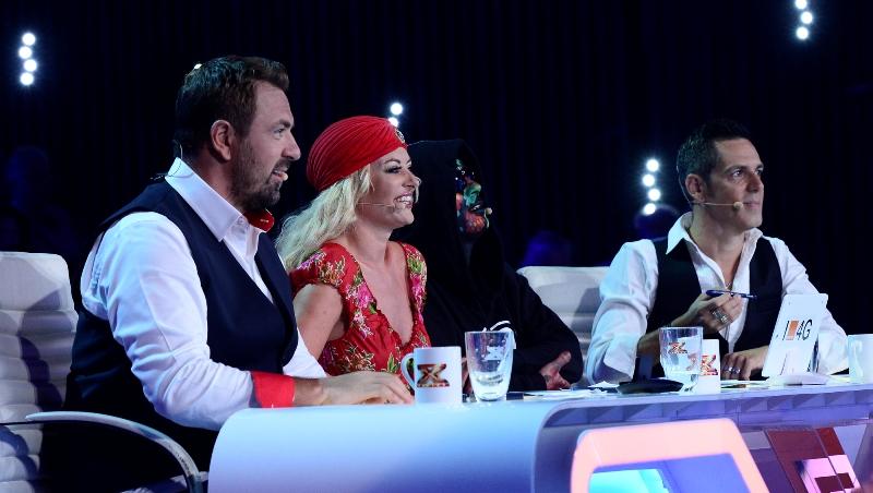 Doamna Mariana, pensionara cântăreață la Teatrul Trianon,  îl lasă mască pe Ștefan Bănică la „X Factor”