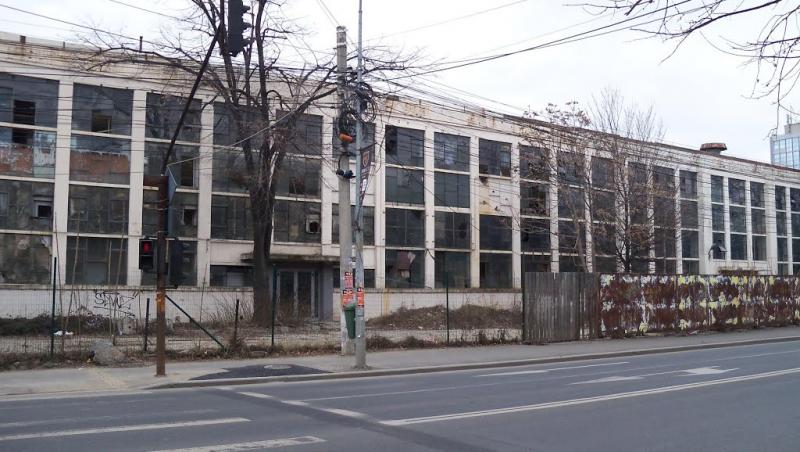 Drama din centrul Bucureștiului: cum au nenorocit comuniștii uzinele ”Ford” de pe Floreasca. 13 ani s-au fabricat aici mii de mașini de lux