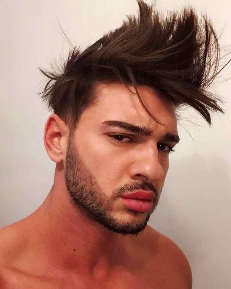 Pe tine te-a sunat John? Dorian Popa și-a ținut fanii cu sufletul la gură, LIVE, pe Facebook: ce anunț a făcut artistul