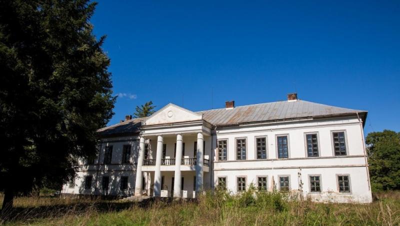 Top 5 cele mai frumoase castele și conace din România! Sunt încărcate de istorie și vândute pe bani grei