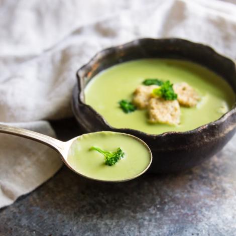Supă cremă de broccoli, cel mai gustos preparat ce e gata imediat! Are un gust ce te va cuceri instant!