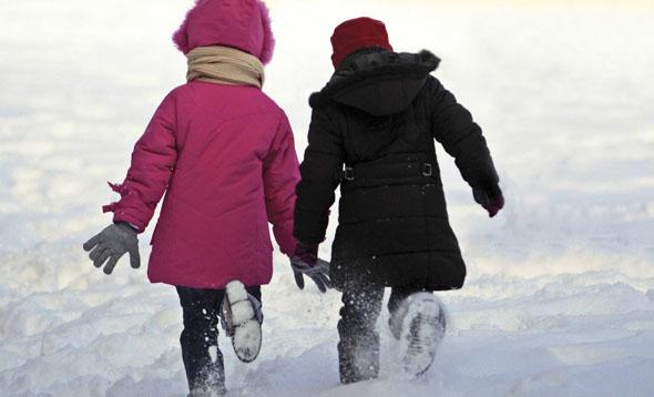 Veste proastă pentru ELEVI şi bună pentru PĂRINŢI! &Icirc;ncep&acirc;nd de joi, cursurile se reiau &icirc;n Prahova