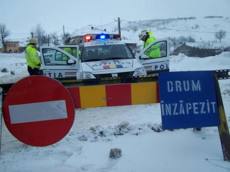 UPDATE. Nu pleca nicăieri fără să consulţi LISTA DRUMURILOR blocate de zăpadă. Ultimele informaţii despre starea şoselelor din România