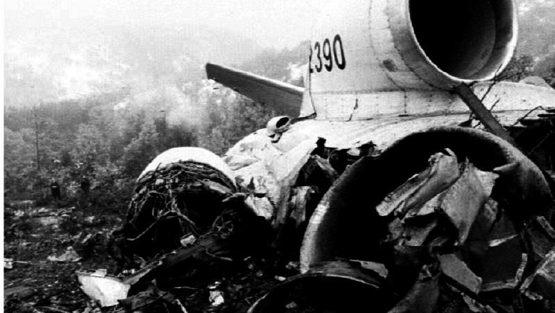 A murit FEMEIA MIRACOL! A căzut de la 10.000 de metri, dintr-un avion explodat și n-a avut mai nimic, dar o banală răceală a învins-o!!!
